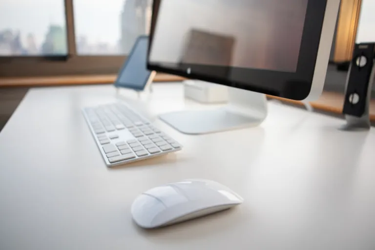 How to Set Up a Healthy Home Workspace