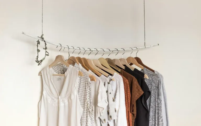 How to Build a Capsule Wardrobe Step by Step